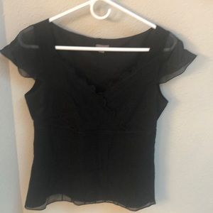 Black sleeveless shirt